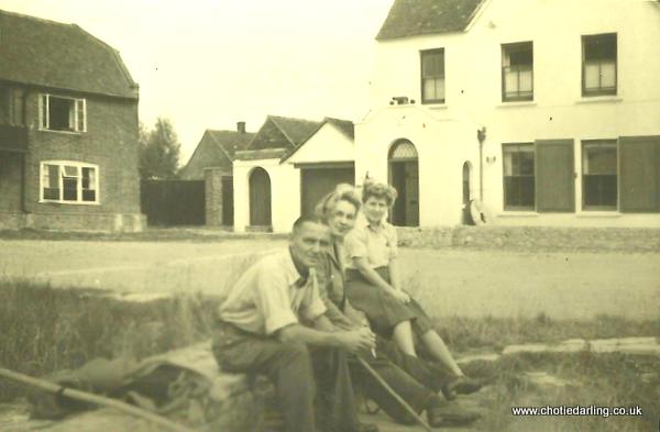 Grandpa Williams, Dilys and Chotie Grandpa Williams, Dilys and Chotie