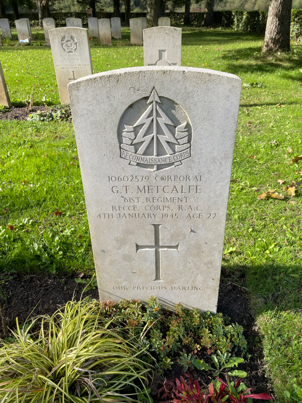 Hotton Corporal Gerald Metcalfe's  war grave